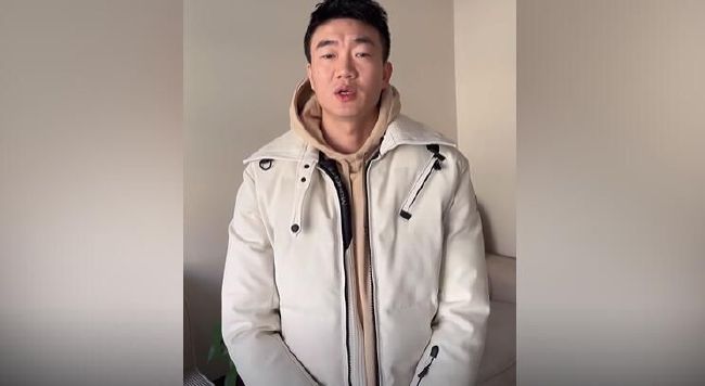 目前拜仁方面还没有与塔进行过接触，而塔的合同中存在违约金条款。